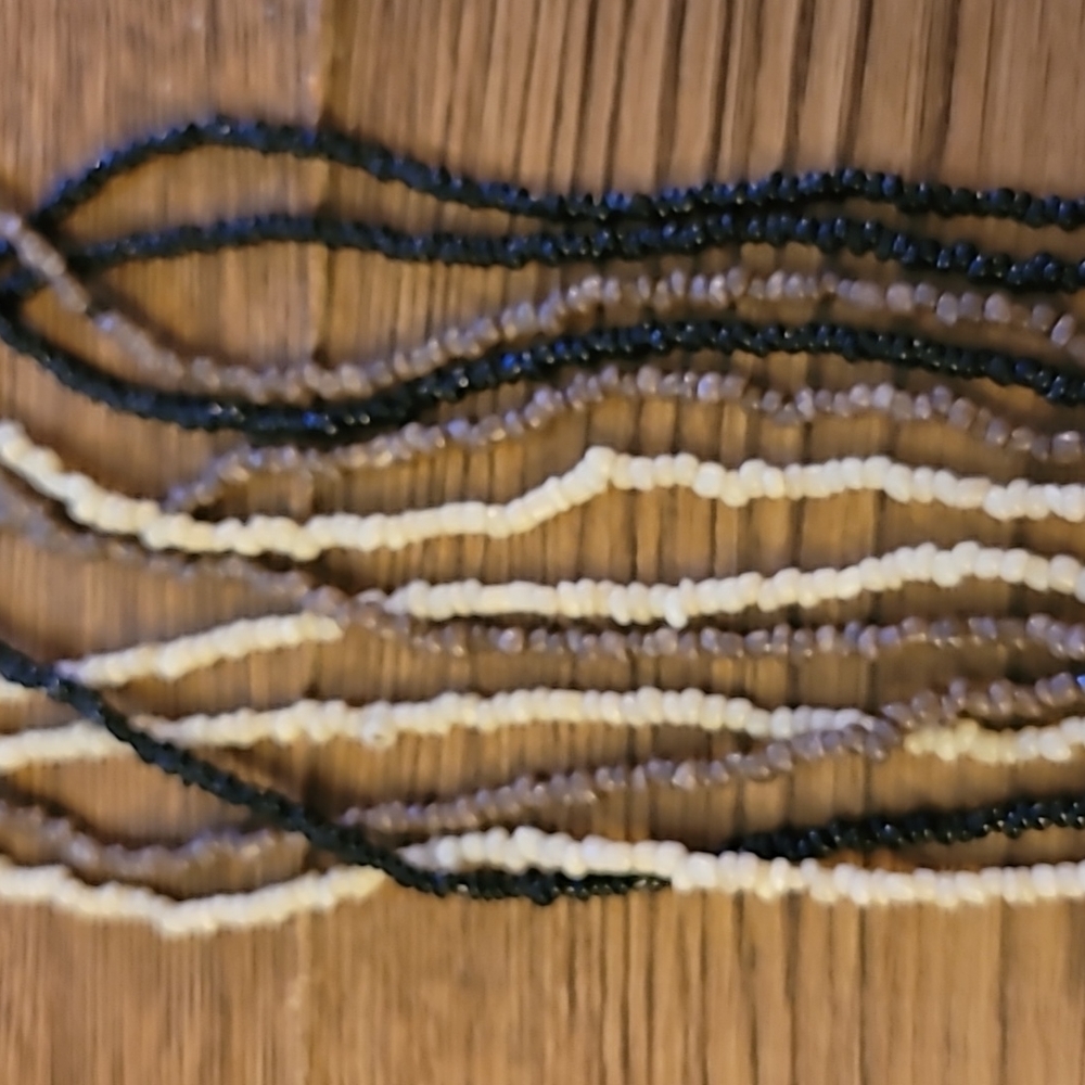 Seed Bead Necklace - Picture 4 of 4